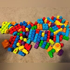 112 pieces of Mega Bloks
